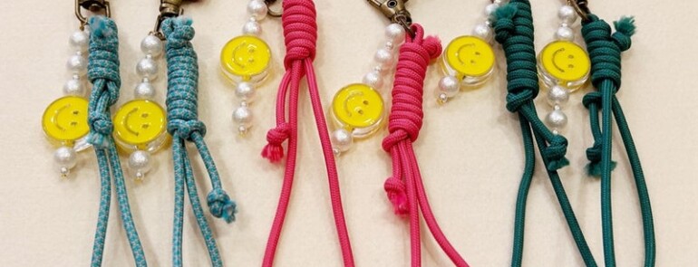 カラフル☺︎スマイルキーホルダー