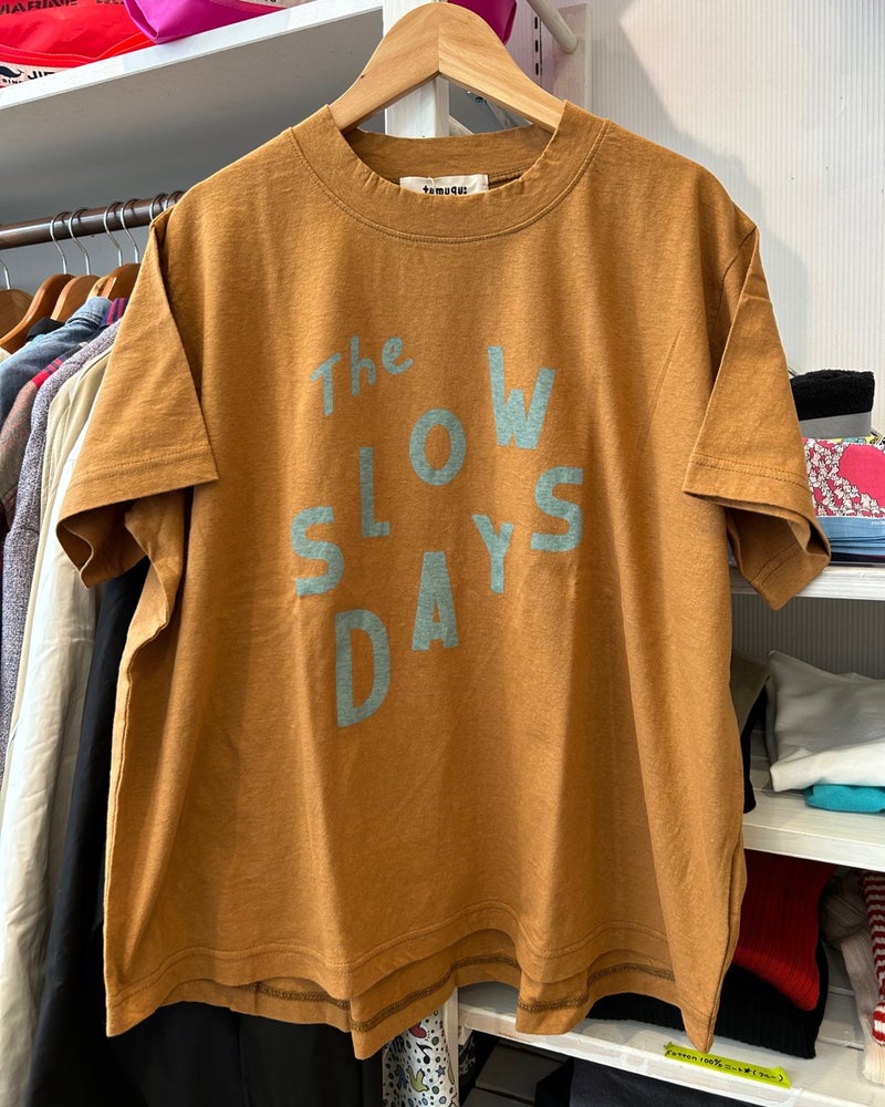 ツムグ／毎シーズン人気のロゴプリントT