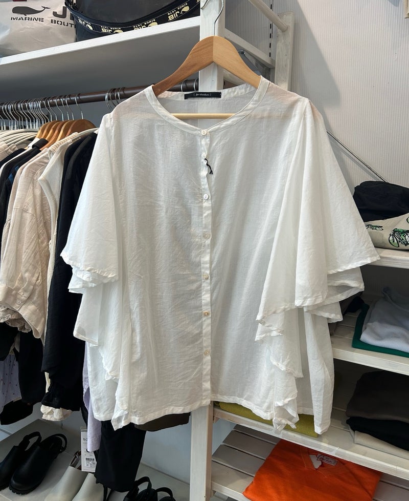 おすすめ◎涼しいボイル素材のフリルシャツ